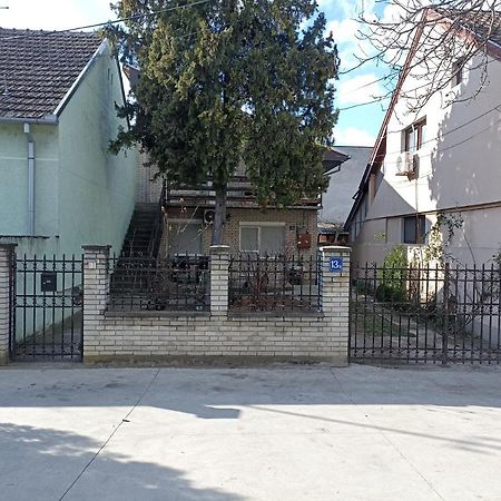 Apartment Minimal Νόβι Σαντ Εξωτερικό φωτογραφία